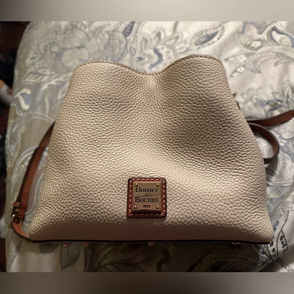Dooney & Bourke Pebble Grain Mini Barlow